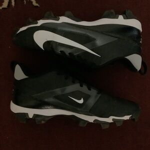 Nike Black and White Football Shoes with Cleats